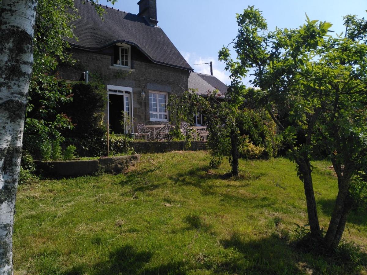 La Mancelliere De Montjoie Chambres D'Hotes Et Gites Saint-Michel-de-Montjoie Kültér fotó