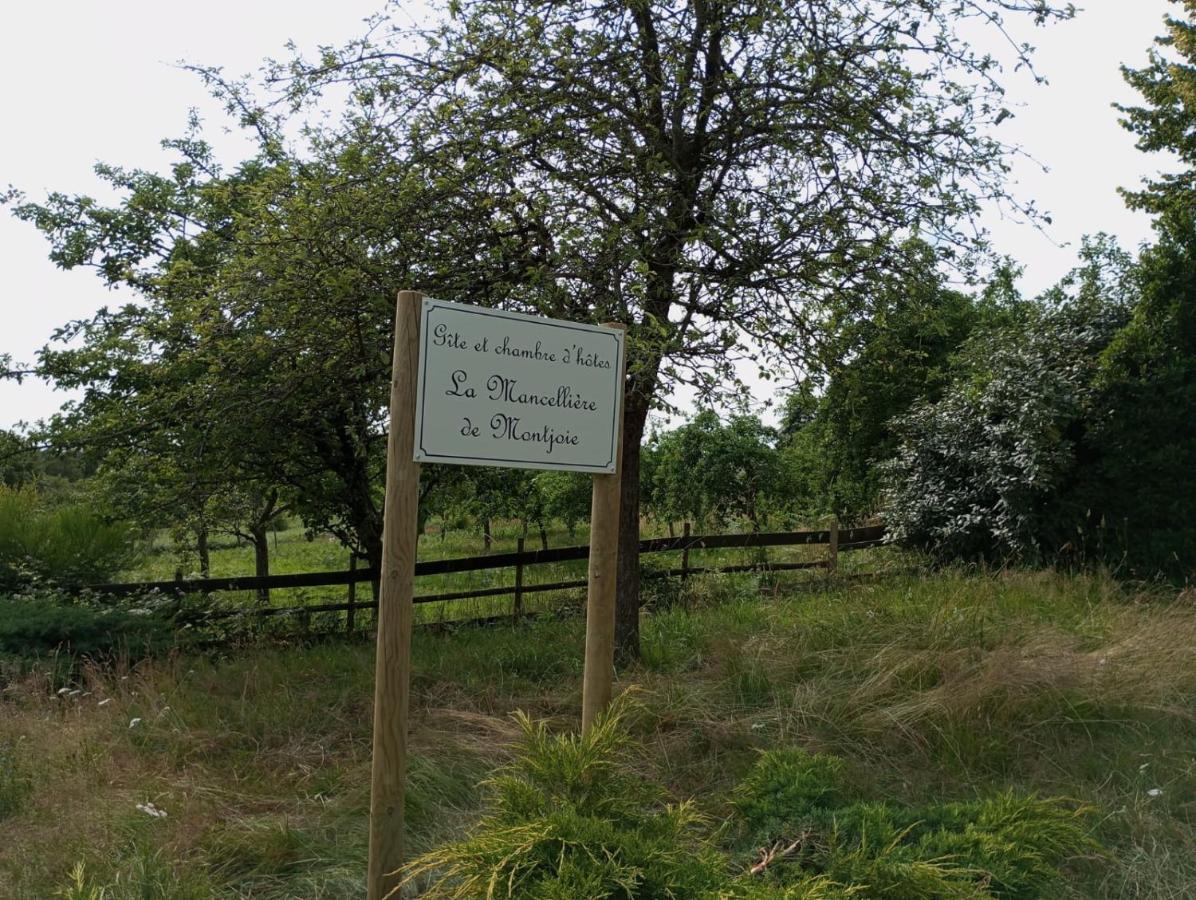 La Mancelliere De Montjoie Chambres D'Hotes Et Gites Saint-Michel-de-Montjoie Kültér fotó